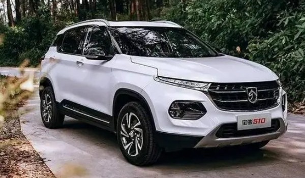 寶駿510怎么樣 百公里油耗實測7.9L(搭載1.5L發動機)