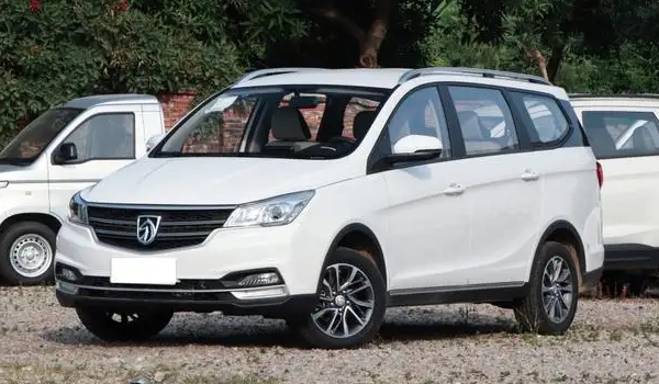 寶駿730油耗多少錢一公里,花費大概7-9毛(百公里油耗實測7L起)