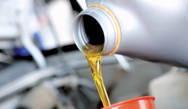 沃爾沃xc60保養機油加多少升 機油加5L左右(使用5w30型號)