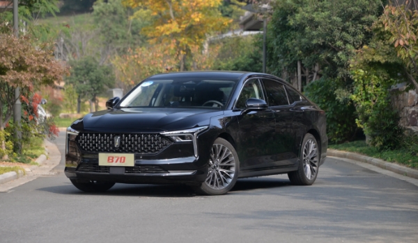 奔騰b70是進口發動機嗎，一汽集團自主研發（動力吊錘同價位日系車）