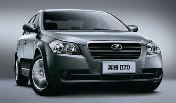 08老款奔騰b70油耗,實測百公里油耗8L(搭載2.0L和1.8T兩款發動機)