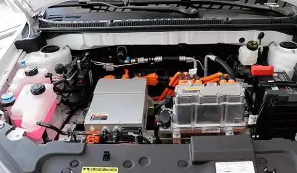 吉利600公里純電動汽車 帝豪ev續航可達500km