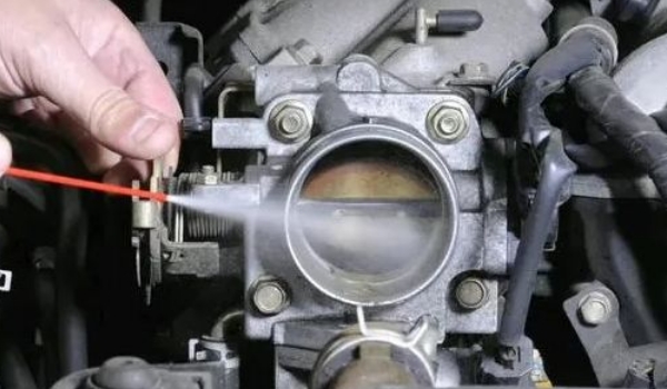 epc燈亮是什么故障,發(fā)動(dòng)機(jī)電子穩(wěn)定系統(tǒng)故障