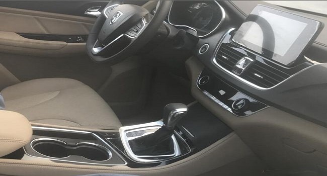 新款寶駿730自動擋多少錢，落地價10萬左右經濟實惠