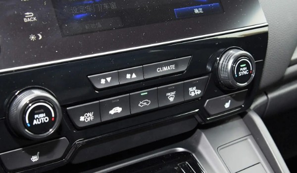 本田皓影的空調怎么開 按下空調按鍵即可(通過旋鈕調節溫度)