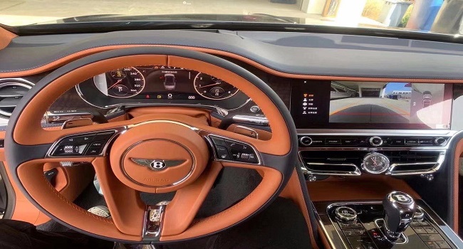 賓利飛馳w12報(bào)價(jià),價(jià)格與車型豪氣相當(dāng)