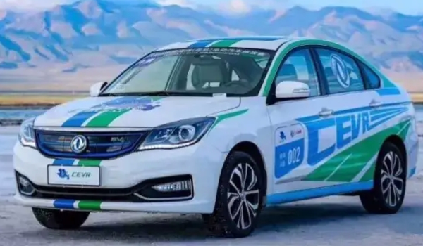 東風(fēng)e70電動汽車報(bào)價(jià) 東風(fēng)e70新車僅售13.88萬（續(xù)航能力好）