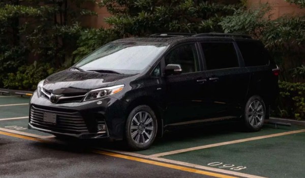 豐田塞納的輪胎是什么規格的 235/60 r18(普利司通輪胎)