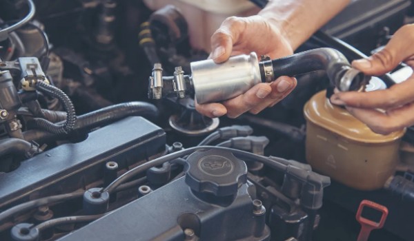 4s店保養一次多少錢 大型保養一次7000元(小保養1000元)