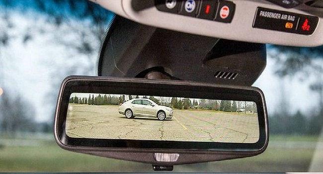 流媒體后視鏡什么意思,廣角鏡頭安全性能更高更給力