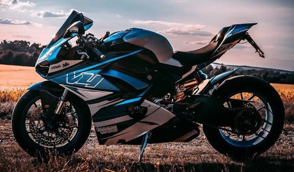 機車是什么意思 摩托車(排量劃分有50cc-600cc)