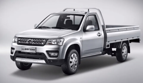 長安神騏f30真實油耗 油耗表現百公里9.9升（實用性很好）