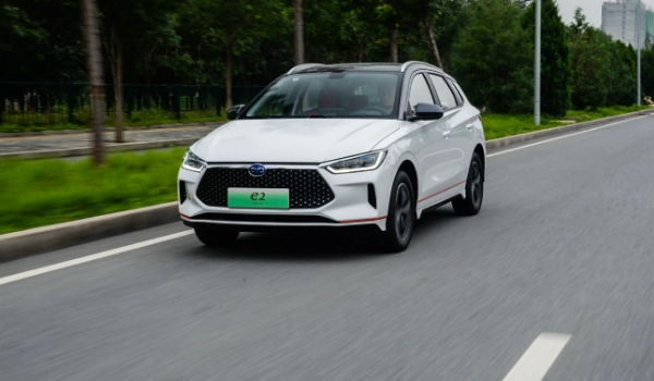 10萬(wàn)元內(nèi)最好電動(dòng)汽車，宏光MINIEV價(jià)格最低銷量最高