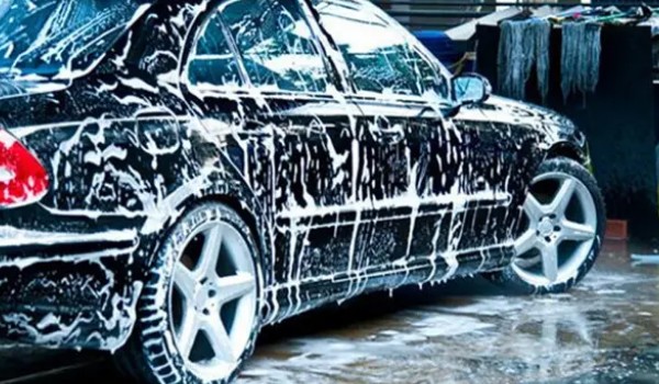 汽車美容是做什么的 保養汽車外觀(美化清洗)
