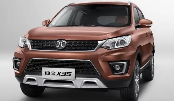 北汽紳寶X35怎么樣 車身長達4.3米(配置功能十分全面)