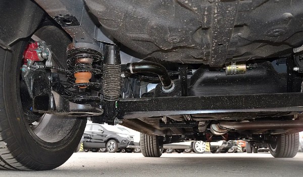 北汽紳寶X35怎么樣 車身長達4.3米(配置功能十分全面)