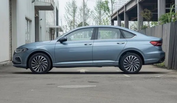 新款大眾朗逸2023款圖片及報(bào)價(jià) 新款朗逸售價(jià)11萬(落地13萬)