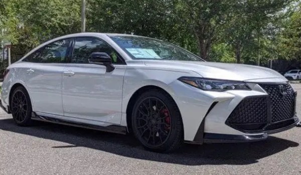 亞洲龍混動(dòng)2.5豪華版落地價(jià) 混動(dòng)2.5豪華版落地25萬(wàn)(分期首付6萬(wàn))