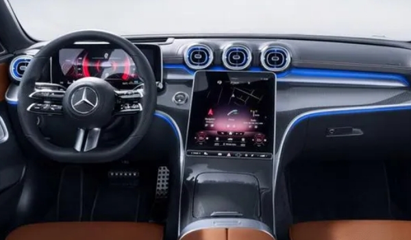 奔馳c級內飾圖片，極具科技感和質感