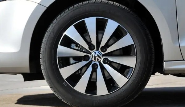 大眾速騰輪胎型號規格 輪胎型號225/45 r18(米其林輪胎)