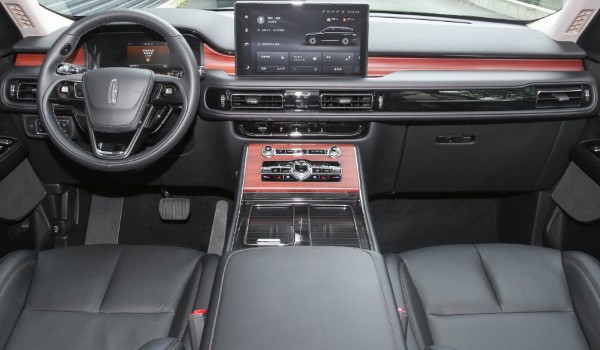 林肯飛行家口碑怎么樣 車身長達5米(搭載3.0T發動機)