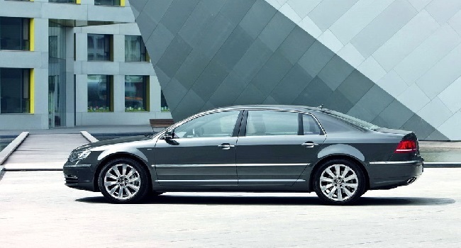 輝騰大眾價格多少，傳統的氣息確是實力派豪車