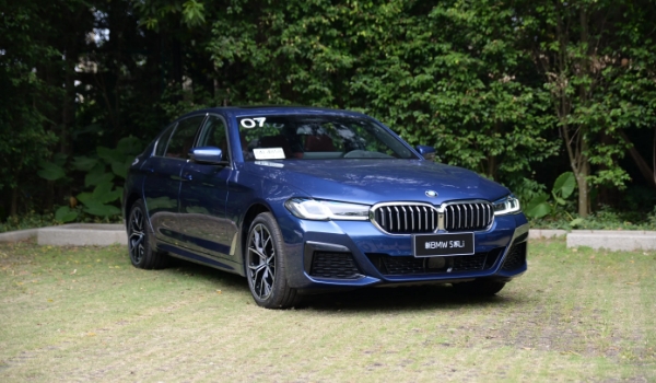 寶馬530LI新款2022款裸車價,市場最新款報價47萬起