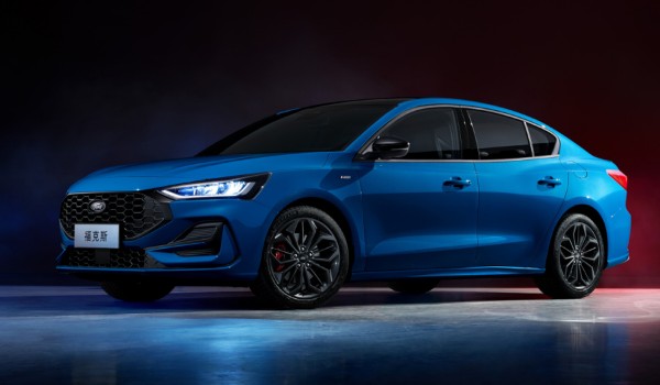 福特福克斯是幾缸發(fā)動機 2022款為四缸發(fā)動機(最大馬力177匹)