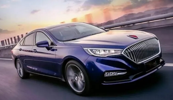 紅旗h5怎么樣值得買嗎，動力性能充沛（尺寸參數越級）