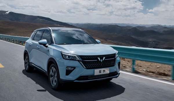 五菱星辰suv2021款多少錢 五菱星辰頂配僅售10.98萬(全款落地12.12萬)