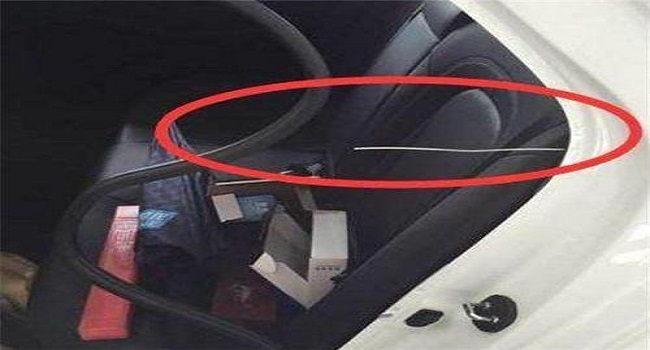 鑰匙鎖車里最有效一招，看看你實踐過哪一種