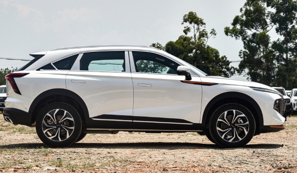 哈弗大狗和哈弗神獸哪個(gè)好 神獸動(dòng)力強(qiáng)(車身長達(dá)4.7米)