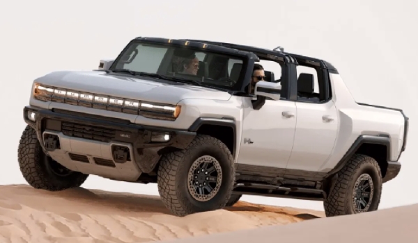 奔馳和悍馬哪個檔次高 定位不同(悍馬硬派suv產品單一)