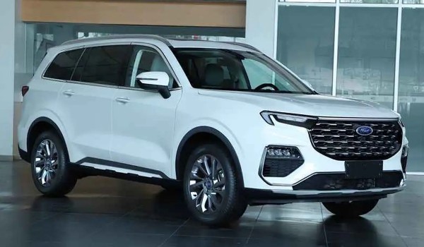 福特領裕真實口碑 動力性能強勁(車身長達4.9米)