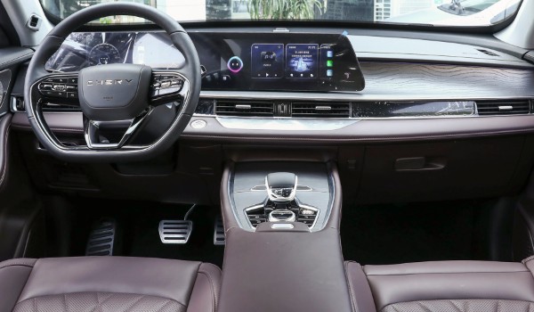 奇瑞瑞虎8pro油耗 百公里油耗實測9.3L(一公里消耗7毛)