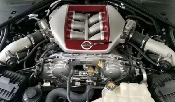 gtr是什么車 日產高性能跑車(搭載3.8T V6發動機)