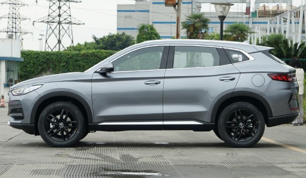 比亞迪宋plus怎么樣值得買嗎 搭載1.5T發(fā)動(dòng)機(jī)(車身長(zhǎng)達(dá)4.7米)