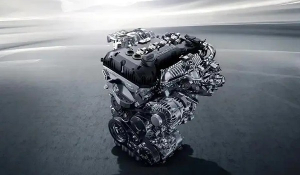 奔騰b70新款發(fā)動(dòng)機(jī)怎么樣 搭載2.0T發(fā)動(dòng)機(jī)(動(dòng)力十分強(qiáng)勁)