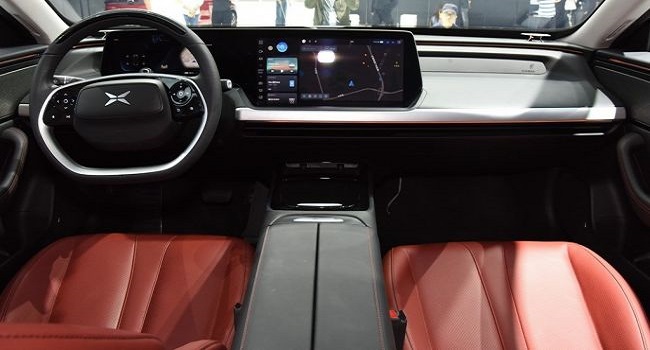 小鵬P7電動汽車價格及圖片，超長續航版可達到650+kmNEDC