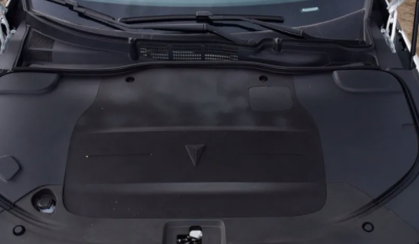 長安深藍sl03最新消息 車輛已經上市銷售(屬于中型級別車輛)