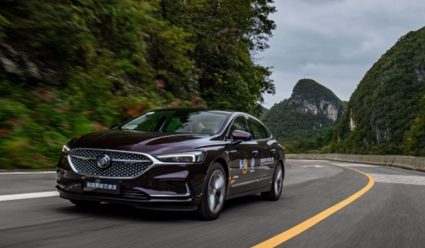 別克君威和君越哪個好 兩輛車各有優勢（根據不同需求購買使用）