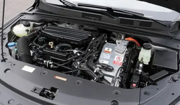 風神奕炫max是什么發動機 采用1.5T發動機(輸出馬力可達163匹)