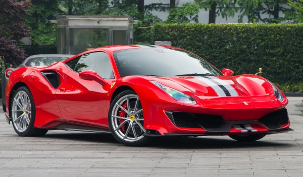 法拉利f8為什么比488便宜 法拉利488動力更強(操控性更好)