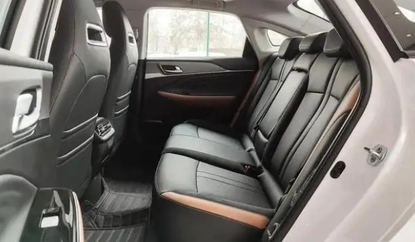 廣汽本田繹樂這車怎么樣 續航實測可達490km(車身長達4.8米)