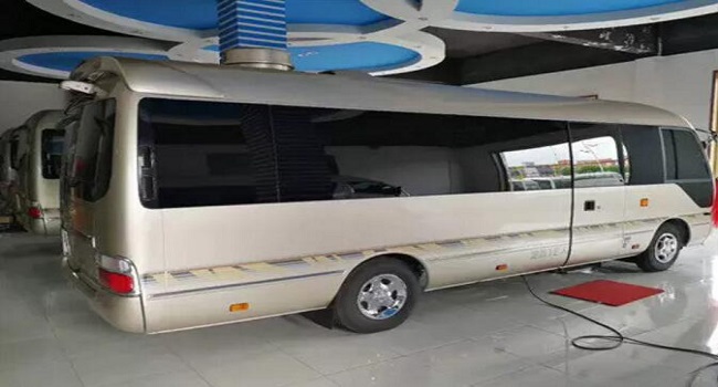 豐田考斯特10座商務車價格,需求不同價格也不同可量身定制