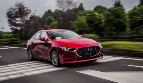 二手昂克賽拉哪一年好 年限越近使用效果越好(二手車保值率62.81%)