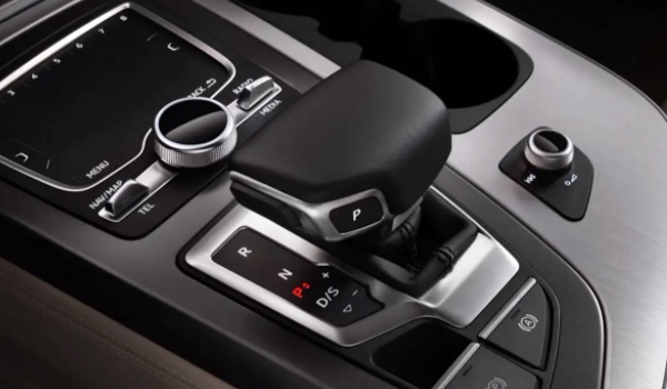 自動擋汽車的正確駕駛步驟 操作十分簡單(開車需要牢記避免誤操作)