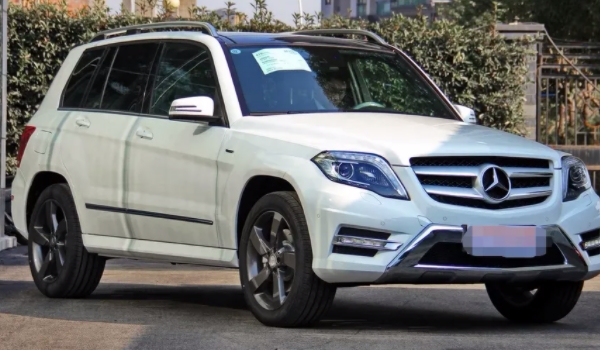 奔馳glk300價格及圖片 目前已停產(2015款售價48.50萬)
