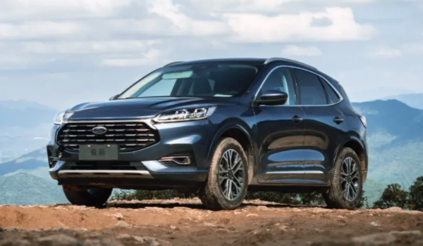 銳際車主真實(shí)口碑 銳際動力性很強(qiáng)（2.0升渦輪增壓發(fā)動機(jī)）