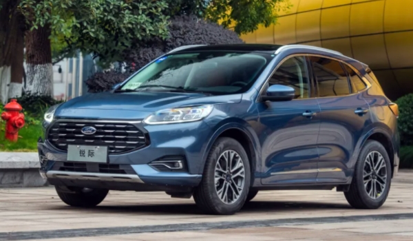 銳際車主真實(shí)口碑 銳際動力性很強(qiáng)（2.0升渦輪增壓發(fā)動機(jī)）